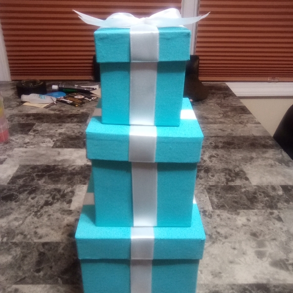 Breakfast at Tiffany's Boxes - Picture 2 of 3